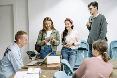 Sänkt arbetsgivaravgift för unga